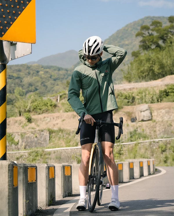 Café du Cycliste 外套Alizee ScotsPine 全防水 松綠 男女共版