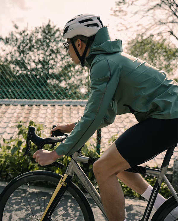 Café du Cycliste 外套Alizee ScotsPine 全防水 松綠 男女共版