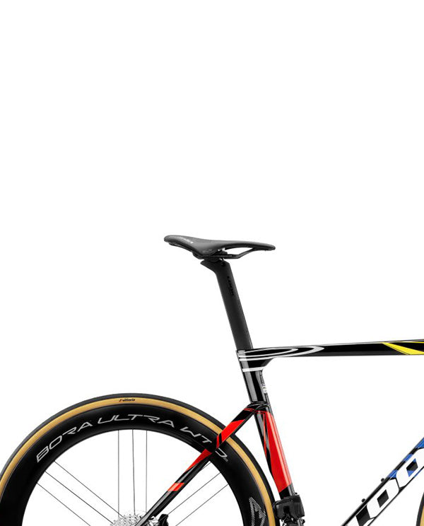 LOOK 成車 795 BLADE 2 RS ICONIC MY 26 CAMPAGNOLO SR 13 WRL BORA WTO 60