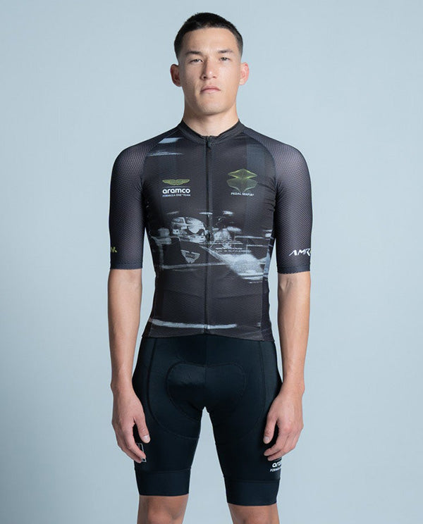 【預購】PedalMafia 車衣 Core Jersey Aston Martin Aramco F1® Team Charcoal 男款 黑