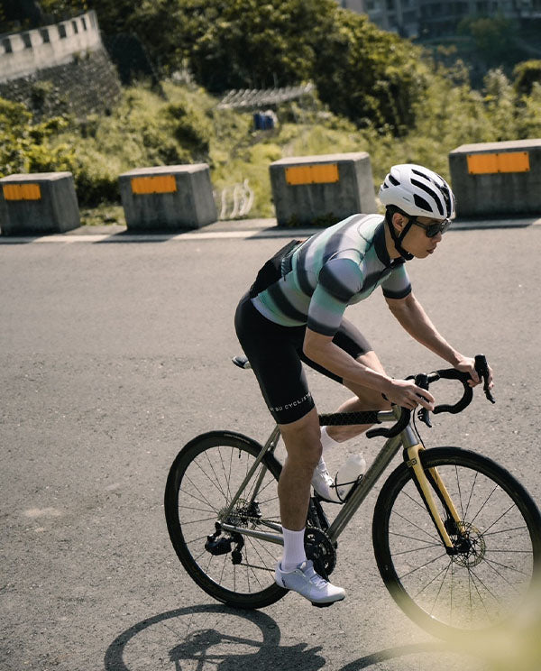 Café du Cycliste 車衣 Audax Mona Superlight Jersey Anthracite Agave 男款 漸層綠橫紋