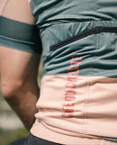 Café du Cycliste 車衣 Angeline Ultralight Jersey SandScotsPine 男款 沙綠