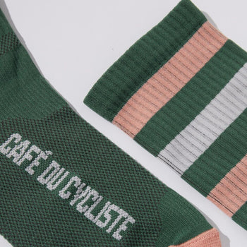 Café du Cycliste 車襪 Cycling Socks Skate Stripes Grey Pink on Scots Pine 松綠粉條紋