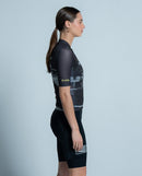 【預購】PedalMafia 車衣 Core Jersey Aston Martin Aramco F1® Team Charcoal 女款 黑