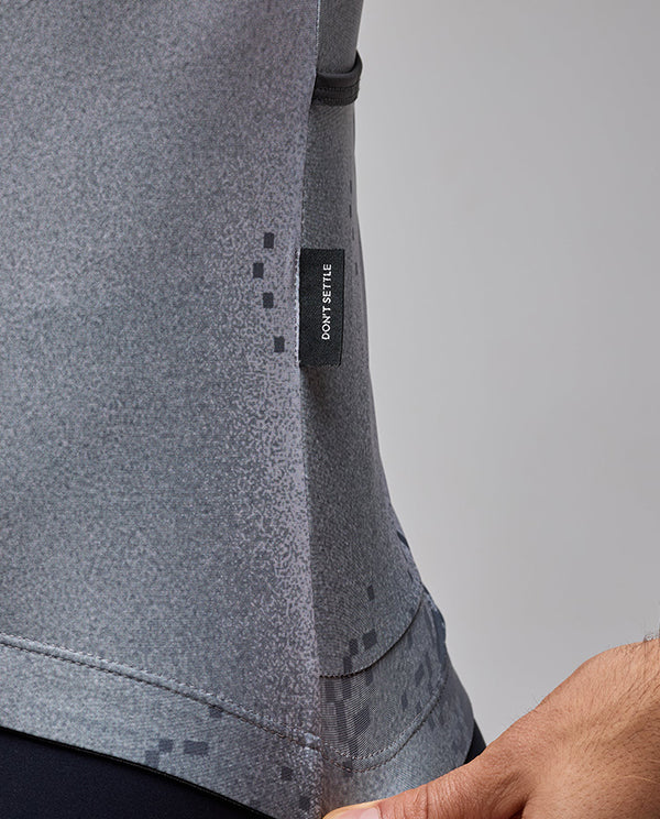 Givelo 車衣ESSNTL SS JERSEY PIXEL SLATE 男女共版 灰