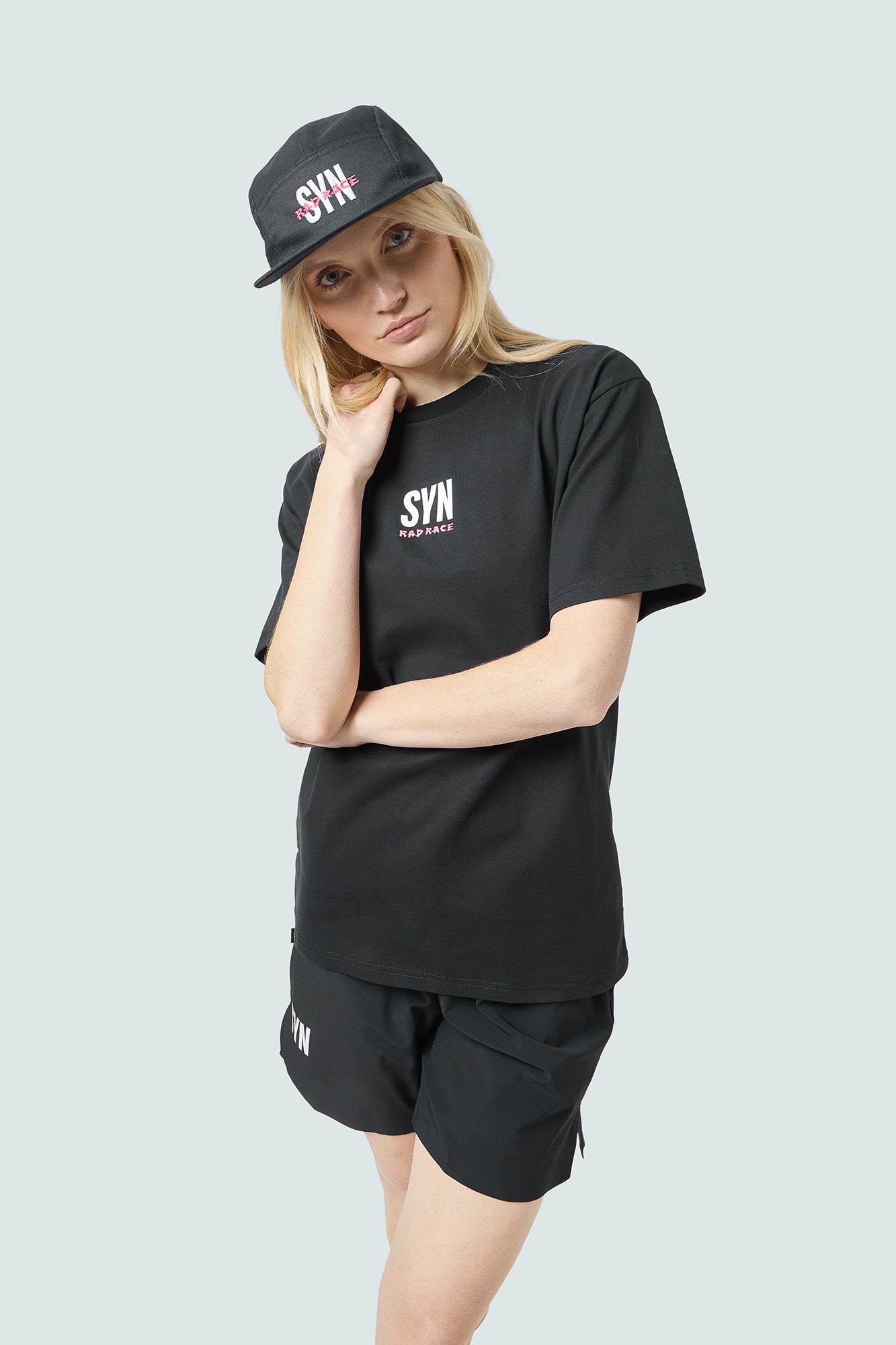 SYN 短袖Tee Rad Race Logo T-Shirt Black 男女共版 黑