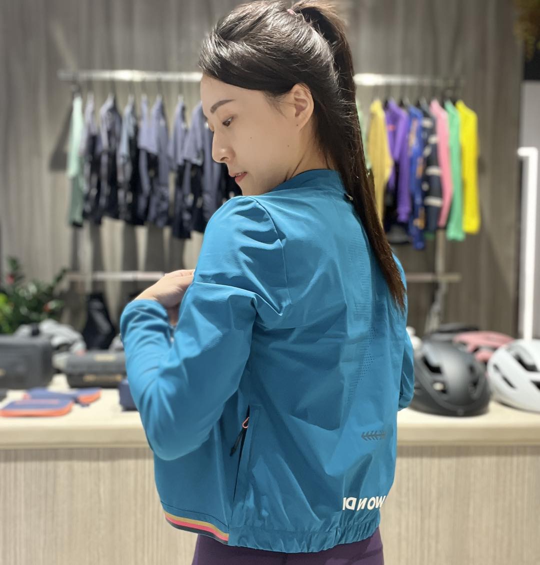 EDW 防潑水風衣EdW Edition Jacket Adriatic Blue 女款 深海藍