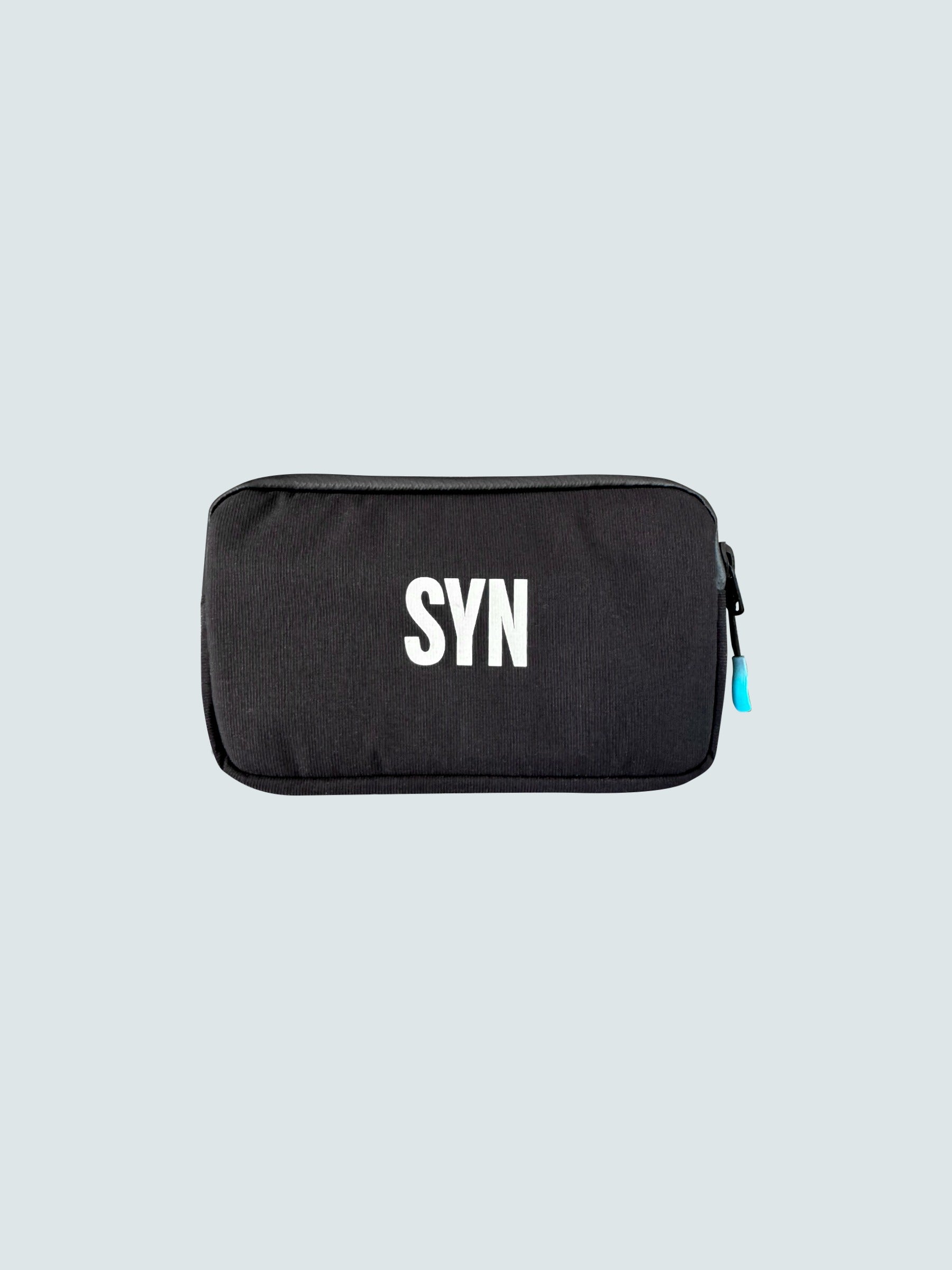 SYN 包 Pro Pouch Black 手機包 黑