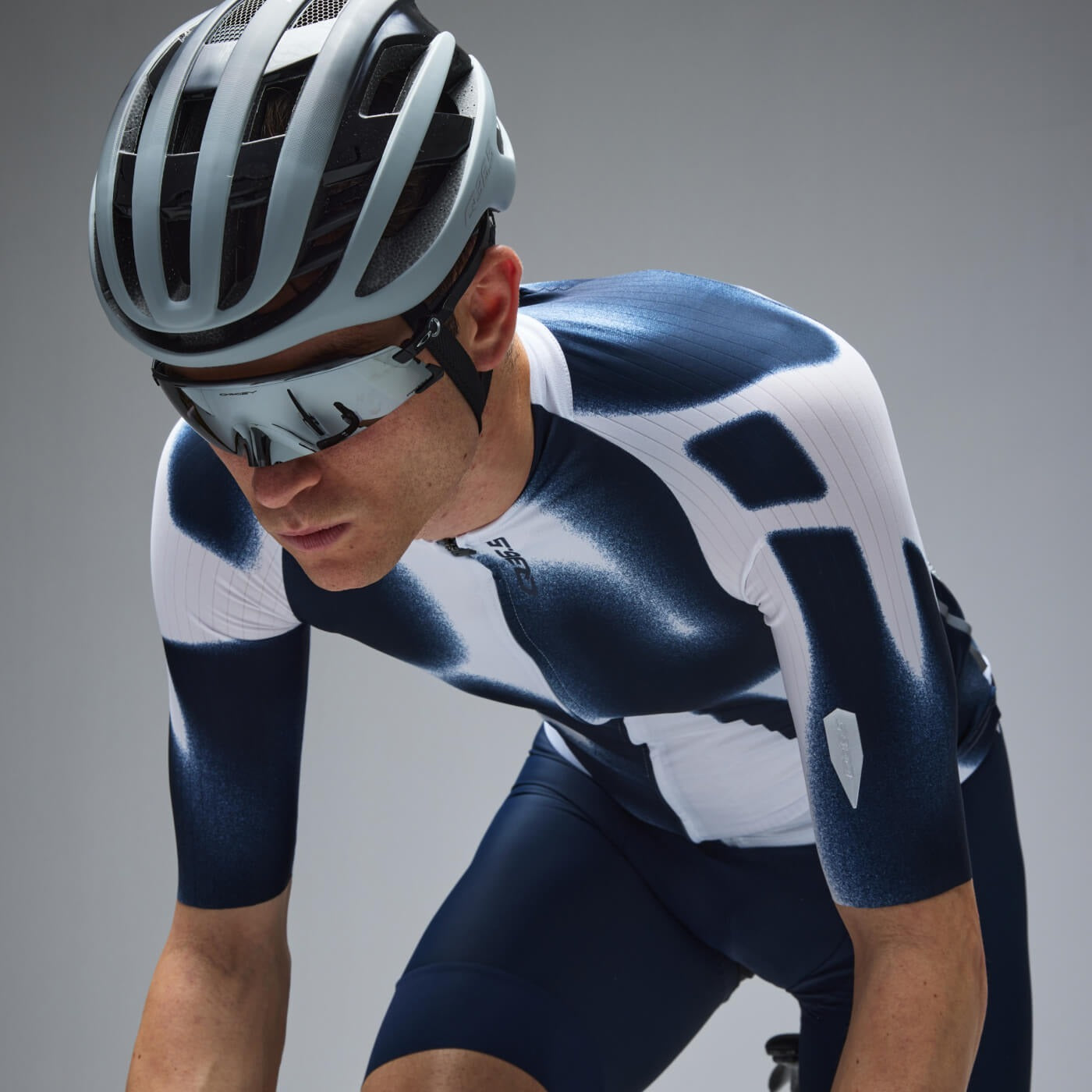 Q36.5 車衣 Gregarius Pro Big Logo Jersey White 男款 白