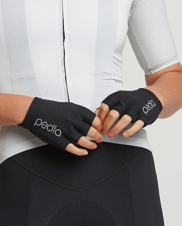 Pedla 手套UltraPRO Glove Black(T500-Black)短指-黑